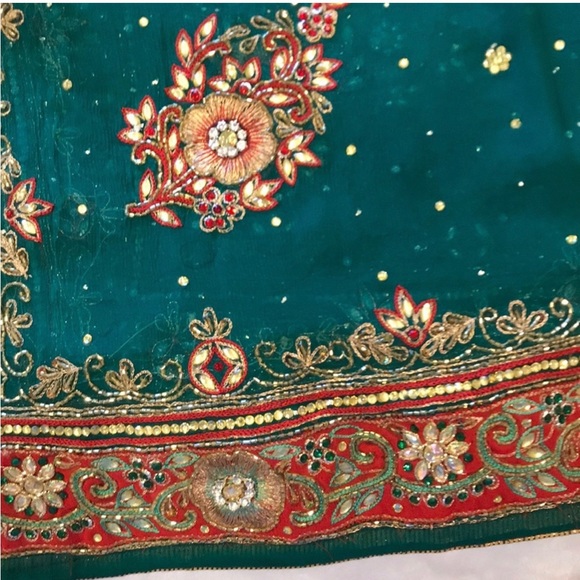 Worn once like new condition 3 peace’s Indian Sarees💐 - Picture 13 of 16